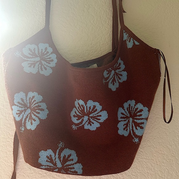 Summer flower top - Picture 1 of 5